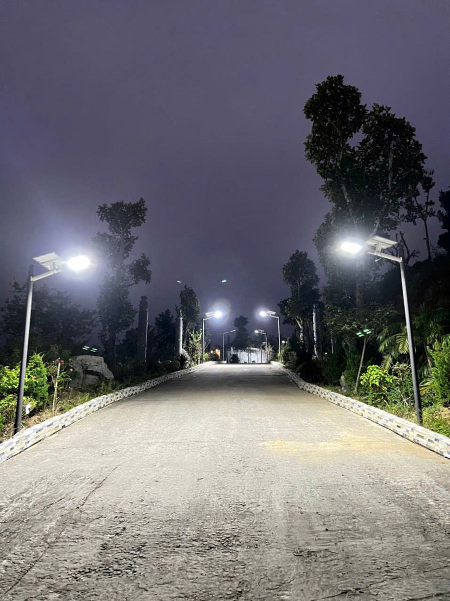 Tuyến đường lắp đèn đường năng lượng mặt trời GB Solar ban đêm